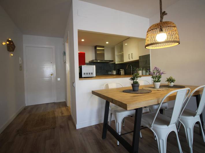 Entire apartment, Renovated beachfront apartment with parking in Port de la Selva in el Port de la Selva, Upper Empordà
