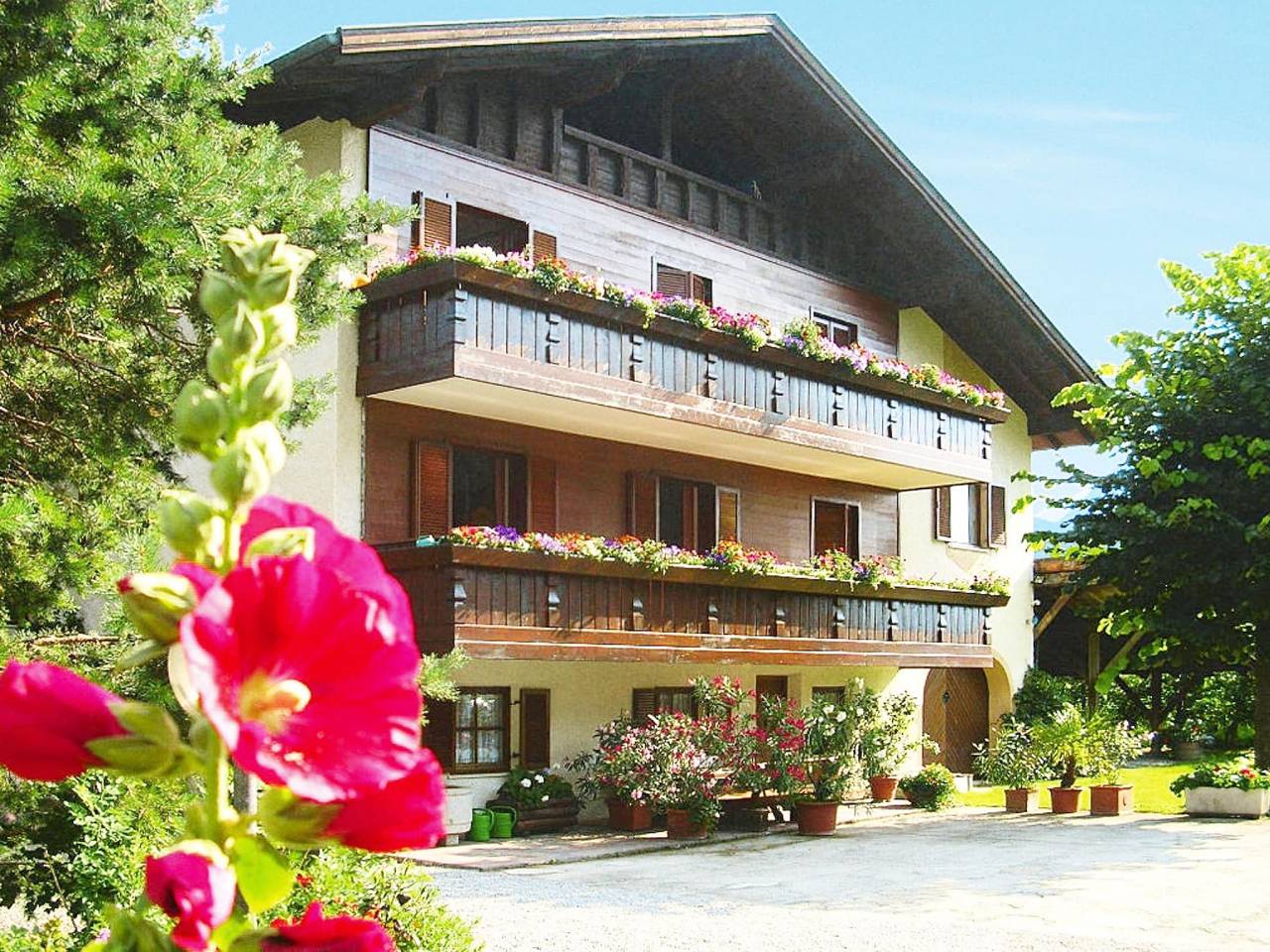 Ganze Wohnung, Wohnung in Latsch mit Pool & Garten in Latsch, Nationalpark Stilfser Joch