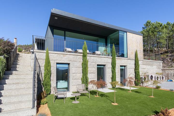 Location de vacances pour 7 personnes, avec Balcon et Jardin à Cabril