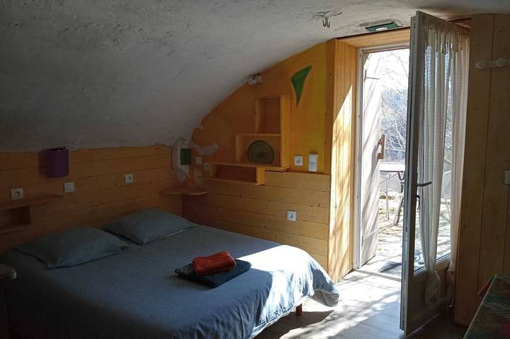 Gîte pour 2 personnes, avec Terrasse et Jardin