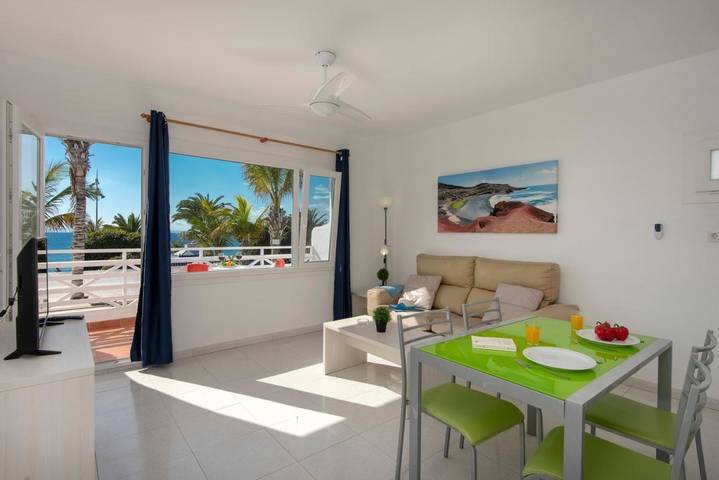 Apartahotel para 2 personas, con Terraza además de Jardín y Piscina en Puerto del Carmen