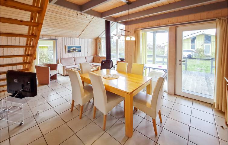Ferienhaus für 6 Personen, mit Whirlpool und Sauna sowie Terrasse und Garten in Rechlin - 4