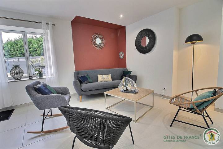 Gîte pour 6 personnes, avec terrasse et jardin à Plurien - 4