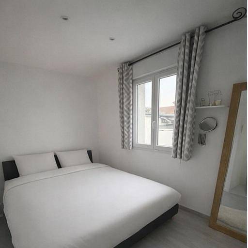 Location de vacances pour 4 personnes, avec piscine et jardin à Golbey - 4