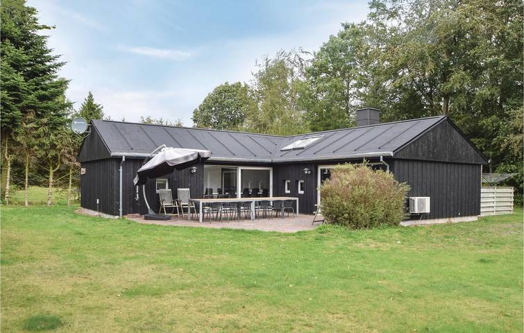Ferienhaus für 8 Personen, mit Terrasse und Sauna sowie Garten - 1