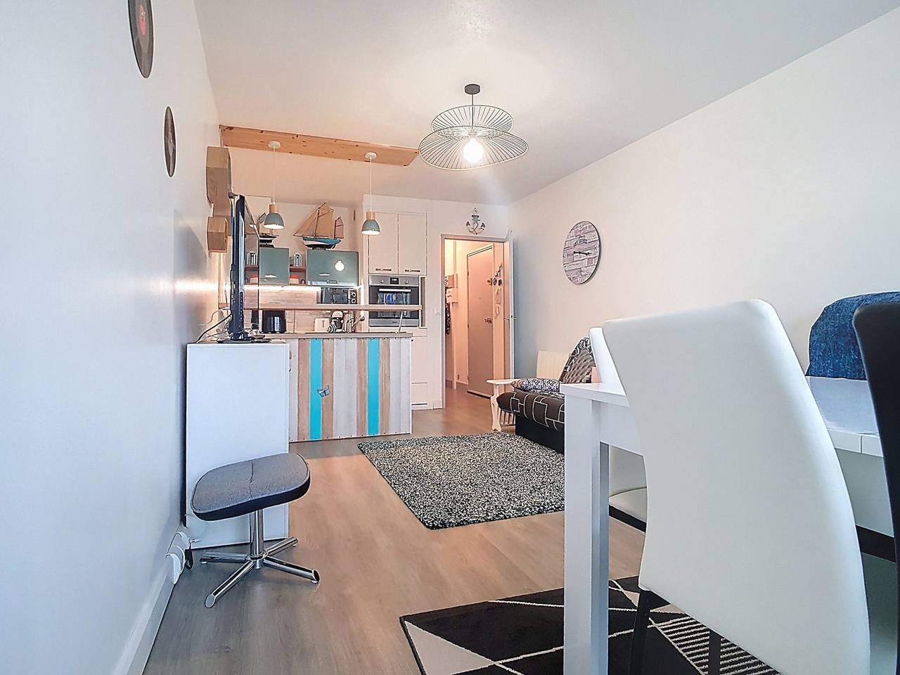 Appartement entier, Appartement cosy avec vue sur port - 4 pers. in Courseulles-sur-Mer, Région de Caen
