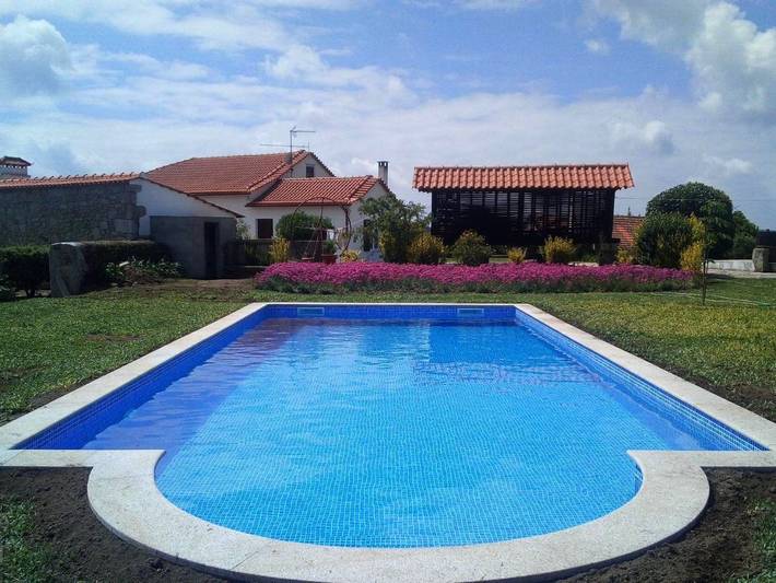 Casa rural para 6 personas, con Balcón y Terraza además de Jardín y Piscina en Barcelos