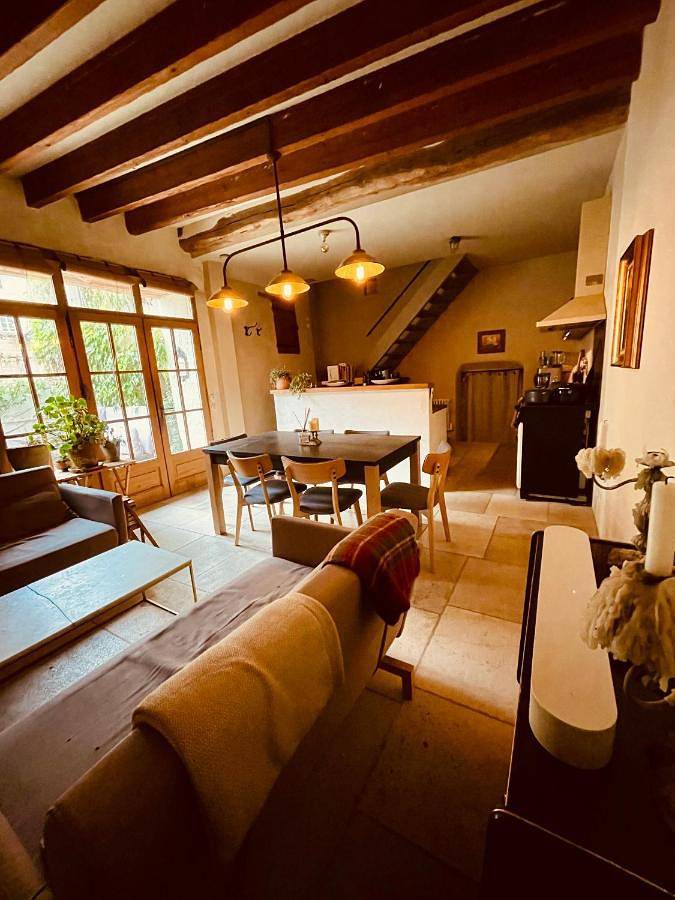 Location de vacances pour 2 personnes, avec terrasse, animaux acceptés à Noyers - 3