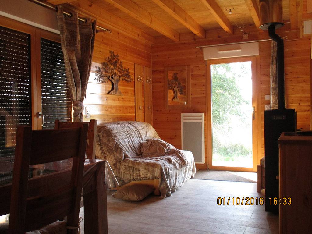 Chalet détente bien-être, au cœur du Parc des Volcans in Perpezat, Parc naturel régional des Volcans d'Auvergne