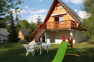 Maison de campagne pour 8 personnes, avec balcon à Beaulieu