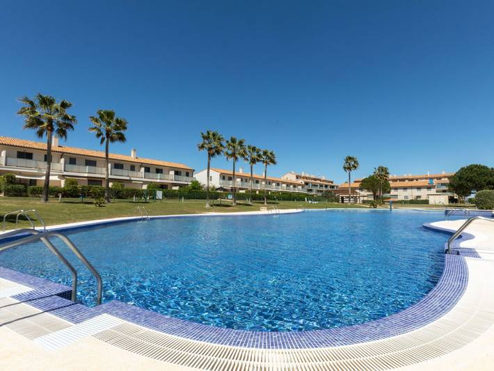Apartamento de vacaciones para 4 personas, con piscina para niños además de terraza y jardín - 1
