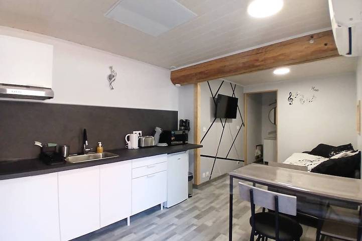 Gîte pour 2 personnes, avec piscine à Saint-Aubin