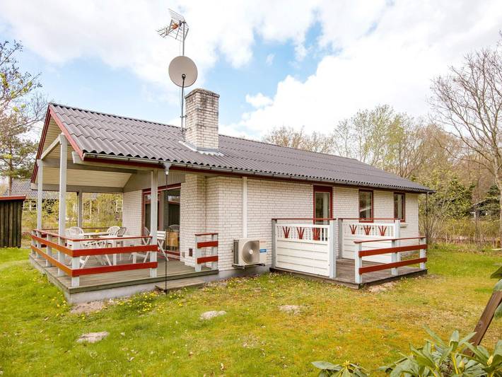 Ferieudlejning for 6 personer, med Terrasse i Fjellerup Strand