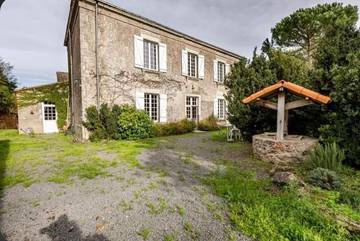 Gîte pour 15 personnes, avec piscine et jardin à Corcoué-sur-Logne