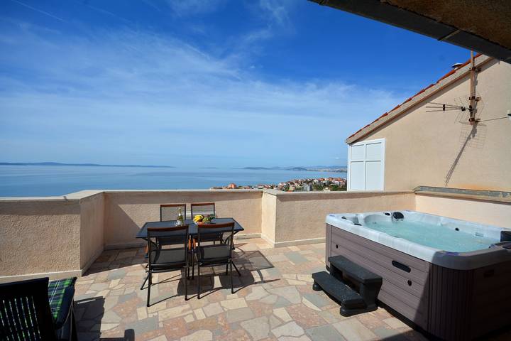 Ferienwohnung für 4 Personen, mit Balkon/Terrasse in Podstrana - 2