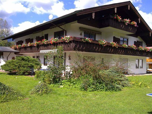 Ganze Ferienwohnung, Alpenpension Bergidyll - Wohnung für 2 bis 6 Pers., 100 qm, zwei sep. Schlafzimmer, Terrasse mit Bergblick in Schönau am Königssee, Berchtesgadener Alpen