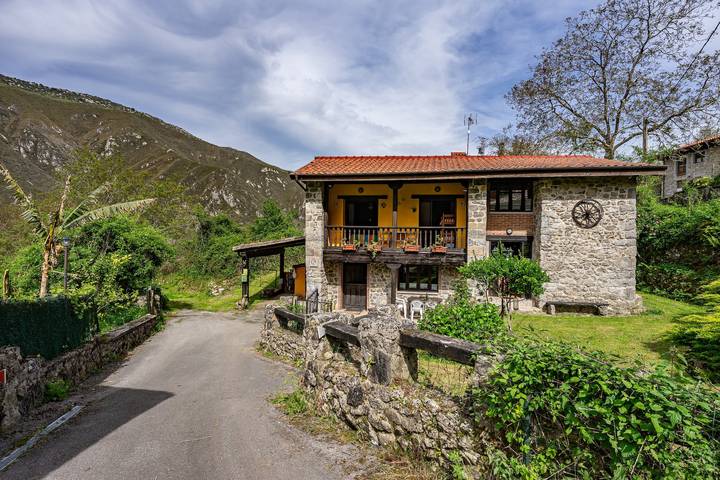 Chalet para 9 personas, con Balcón y Jardín en Lagos de Covadonga