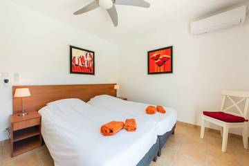 Villa pour 8 Personnes dans Vallon-Pont-d'Arc, Ardèche, Photo 2