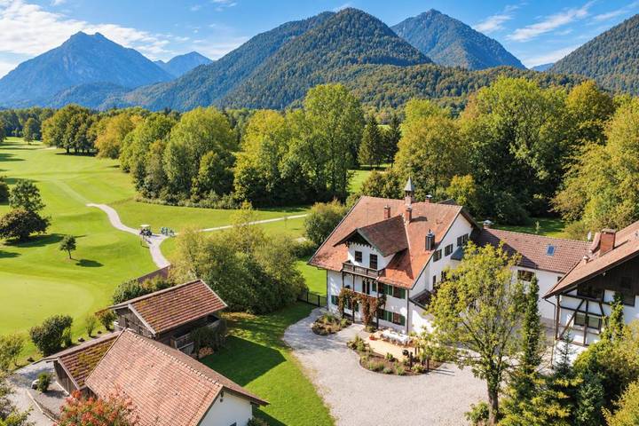 Ferienhaus für 10 Personen, mit Garten und Ausblick in Oberau