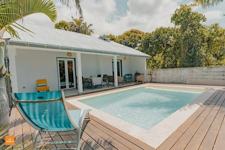 Villa pour 6 personnes, avec piscine ainsi que terrasse et vue