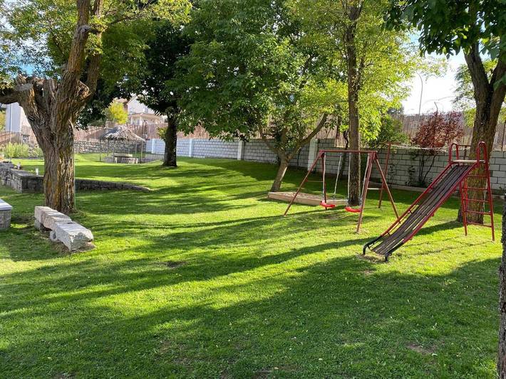 Casa rural para 12 personas, con vistas además de jardín y piscina en El Espinar - 3