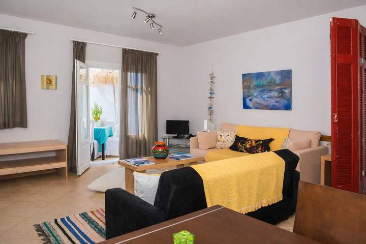 Gîte pour 4 personnes, avec balcon/terrasse et piscine dans Cythère - 4