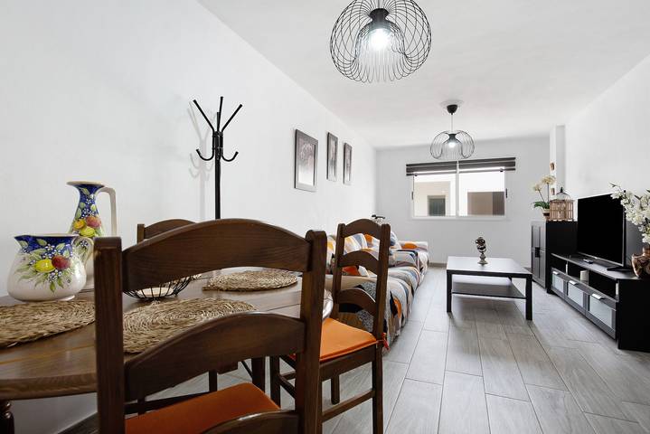 Ferienhaus 'Luha' mit privater Terrasse und WLAN in Puerto de Corralejo, La Oliva