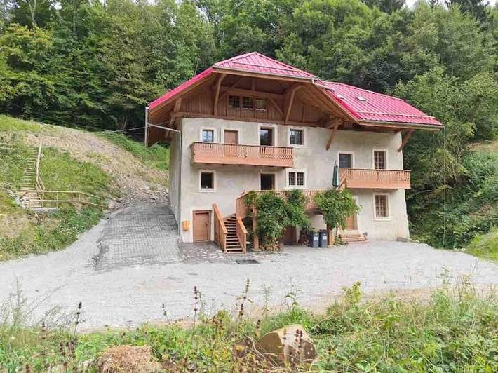 Location de vacances pour 15 personnes, avec vue et jardin, animaux acceptés à Bonvillard - 2