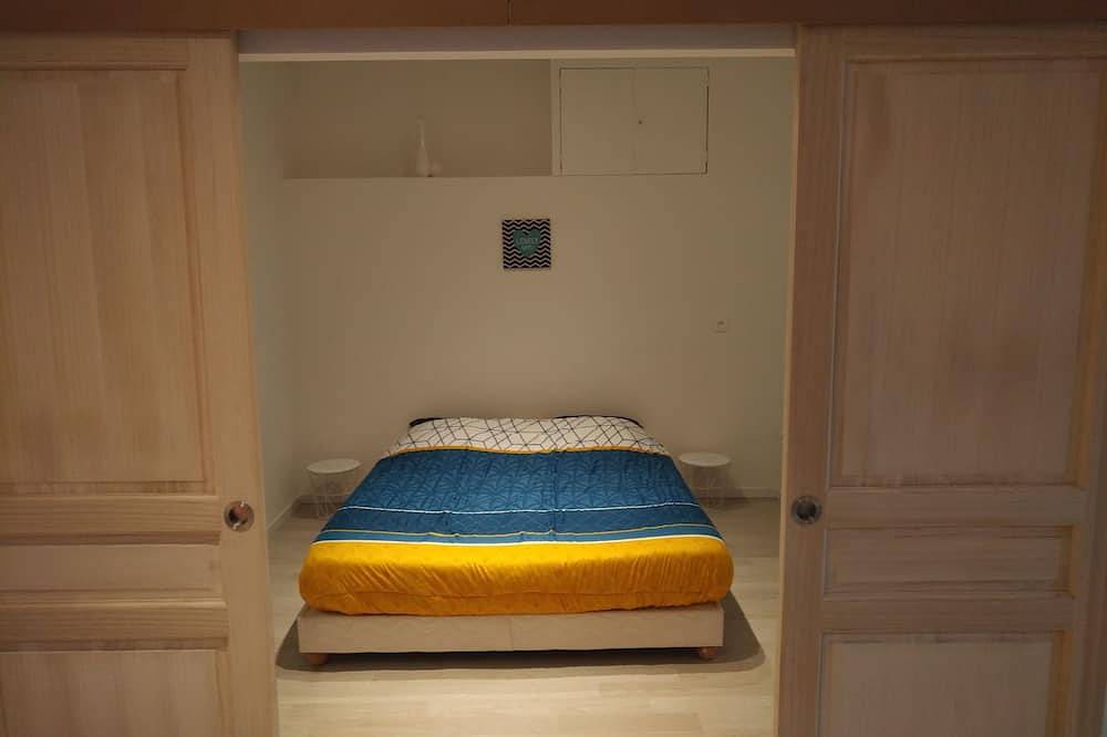 Apartamento entero, Spacious luxury apartment with private entrance in Néris-les-Bains, Región de Montluçon