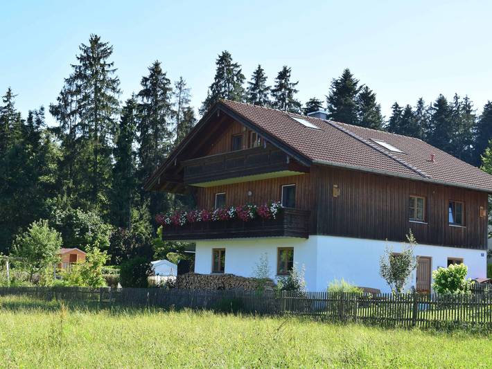 Ganze Ferienwohnung, Ferienwohnung Holzmaier - Ferienwohnung Holzmaier, 58 qm mit zwei Schlafzimmer und Balkon in Bad Aibling, Landkreis Rosenheim