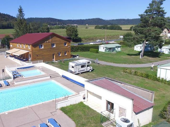 Camping pour 4 personnes, avec bassin pour enfant dans Lorraine