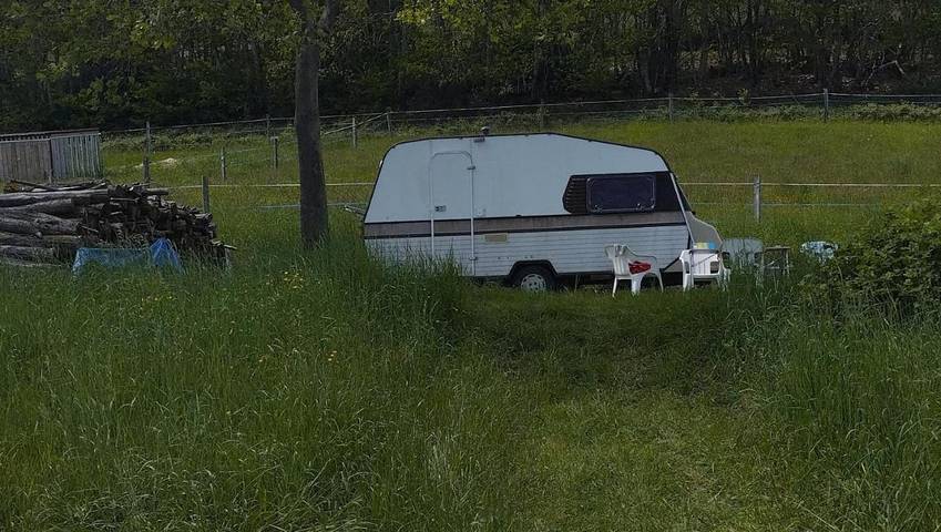 Camping pour 2 personnes, avec Terrasse et Jardin ainsi que Bassin pour enfant et Piscine