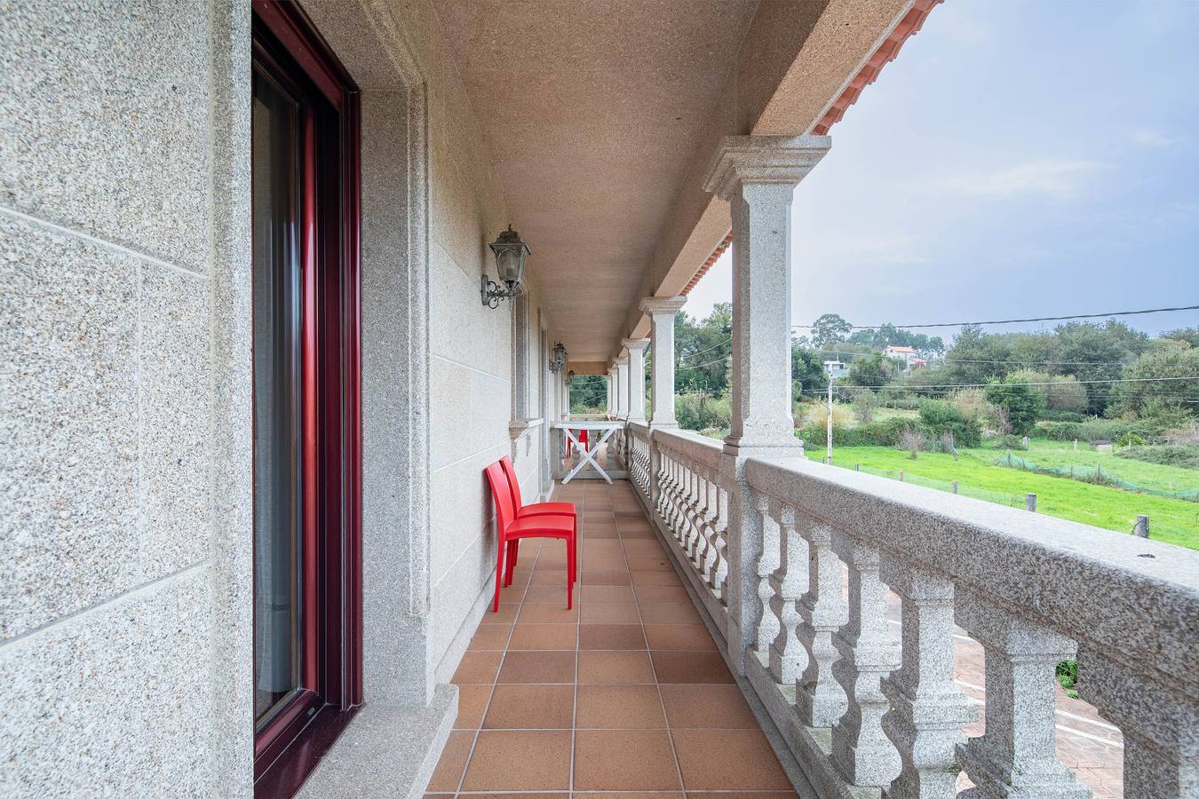 Ganze Wohnung, 'Apartamento 12' mit Gemeinschaftspool, privater Terrasse und Wlan in Cangas, Rías Baixas