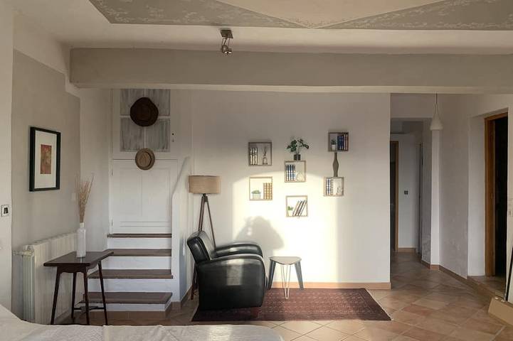 Gîte pour 4 personnes, avec jardin et piscine, animaux acceptés à Peille - 3