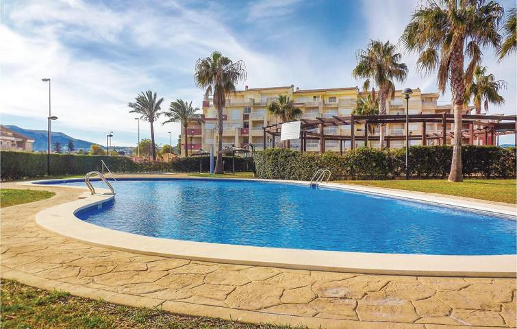 Apartamento vacacional entero, Apartamento junto a la piscina, a 500 m de la playa de Les Bovetes in Las Marinas, Dénia