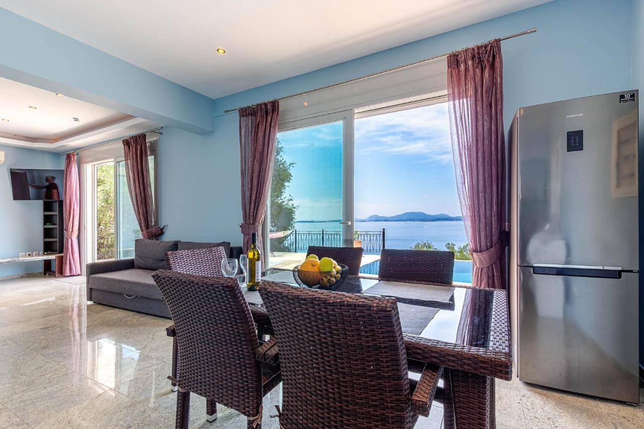 Ολόκληρο το διαμέρισμα, Daniella with Seaview Pool in Μπαρμπάτι, Νησάκι