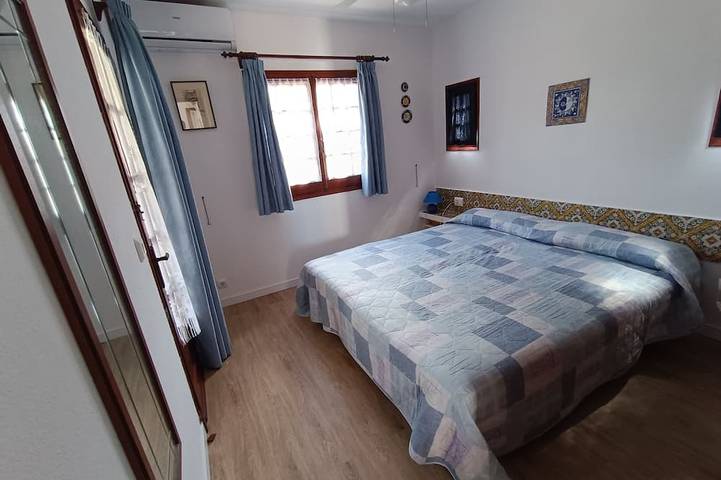 Gîte pour 4 personnes, avec piscine ainsi que jardin et balcon à Son Bou - 3