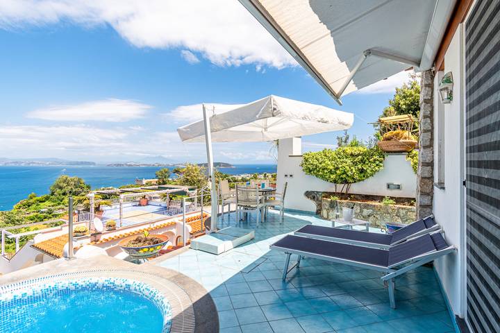 Ferienwohnung für 2 Personen, mit Pool und Terrasse sowie Meerblick auf Ischia