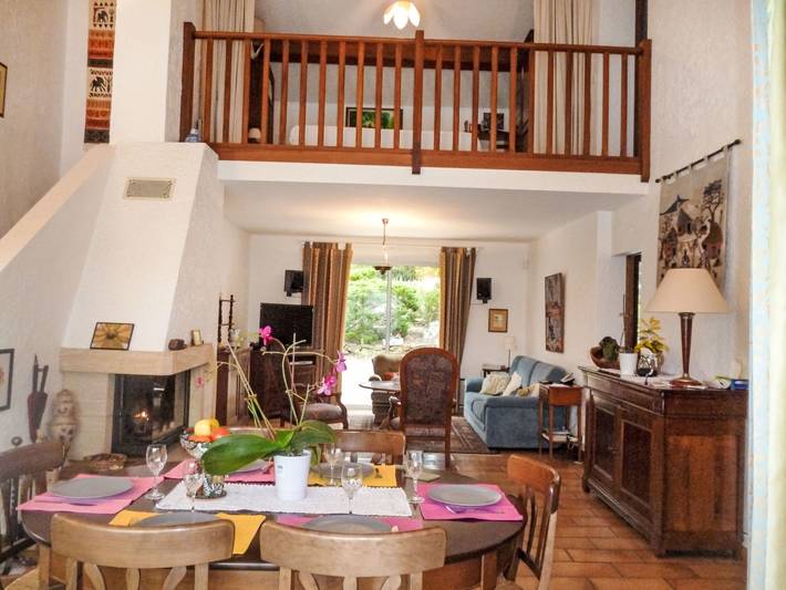 Location de vacances pour 6 personnes, avec terrasse et jardin à Gassin - 2