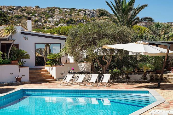 Location de vacances pour 6 personnes, avec terrasse et piscine à San Vito Lo Capo - 2