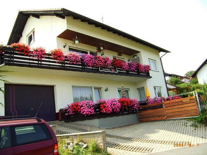 Ferienwohnung für 2 Personen, mit Terrasse und Ausblick in Wald-Michelbach