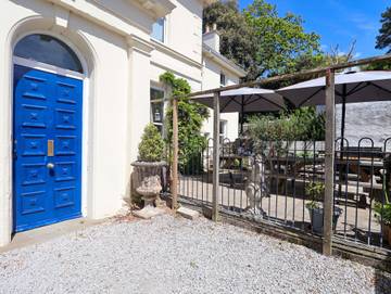 Log Cabin for 12 People in Torquay, Torbay, Photo 1