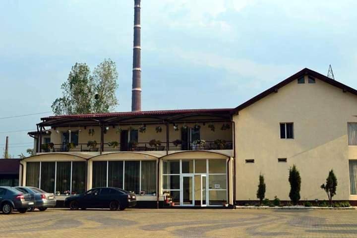 Gîte pour 2 personnes, avec Balcon ainsi que Terrasse et Jardin dans Baia Mare