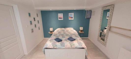 Cottage pour 2 personnes, avec terrasse et jardin à Montigny-sur-Loing