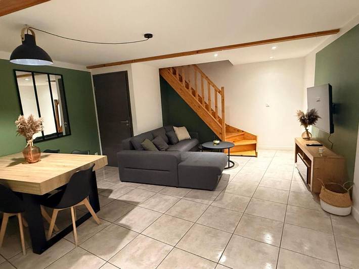 Gîte pour 5 personnes, avec Terrasse dans Leyment