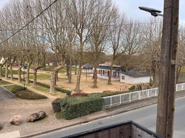 Gîte pour 4 personnes, avec vue et balcon à Chabris