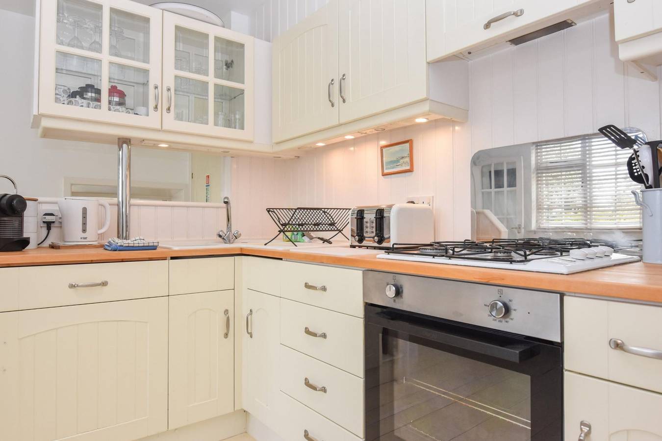 Mulberry Cottage coastal holiday home in Cowes, Isle of Wight