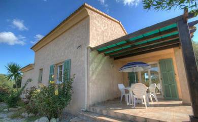 Cottage pour 6 personnes, avec jardin à Aléria