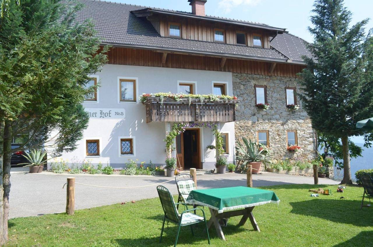 Double Room in Millstatt, Bezirk Spittal an der Drau
