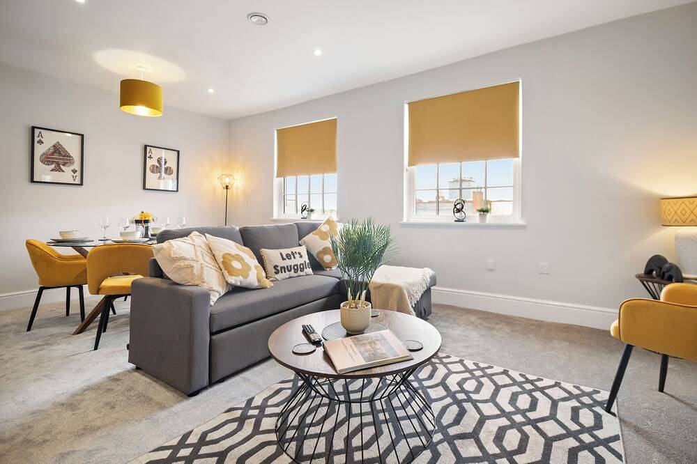 Entire apartment, Whiskawaystays Victoria House Apartment 6 in Worcester, Worcestershire